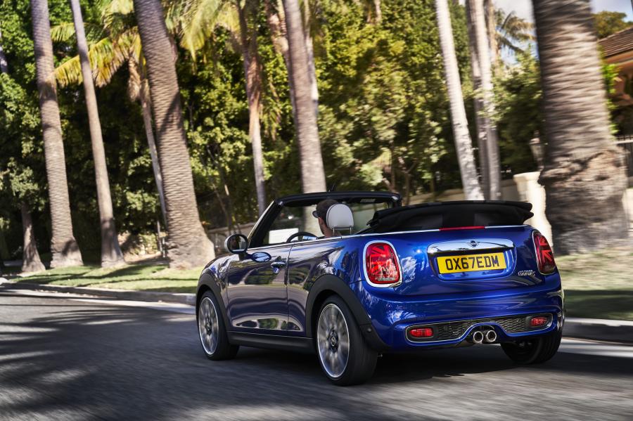  Mini Cooper S Cabrio (F57) 2018 года  (WW) (фото 20 из 222)